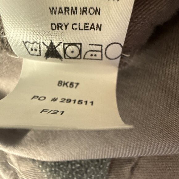 Orvis Men's Grey Cargo Heavy Duty Pants Size 42 Pleated NWOT - Picture 7 of 10